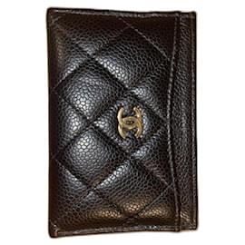 Porta cartões Chanel Classic em couro preto