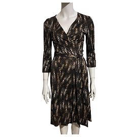 Diane Von Furstenberg Vestido envelope comprimento médio Julian DVF reedição vintage