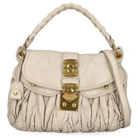 Miu Miu Coffer Matelasse Handtasche aus Lackleder Eggshell