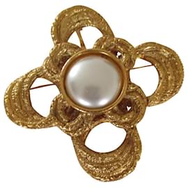 Broche/pendentif, plaqué or. - Yves Saint Laurent