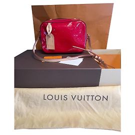 Bolso Louis Vuitton rojo de charol