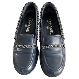 Chanel Loafer Marineblau Leder Silberne Kette