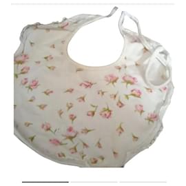 Baby Dior Baumwoll Lätzchen mit Rosenknospenprint weiß