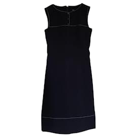 Vestido de traje azul oscuro de Chanel
