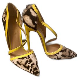 Décolleté Mellow Yellow in pelle gialla 13 cm