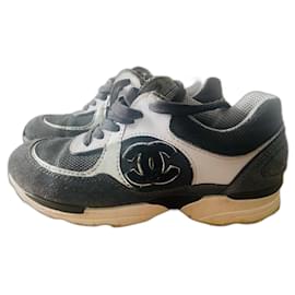 Sneakers Chanel Boy Grigio Scuro in Tela