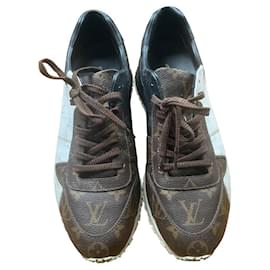 Sneakers Louis Vuitton Run Away in pelle marrone