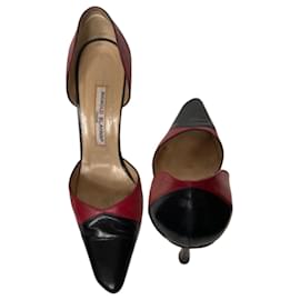 Décolleté Manolo Blahnik in pelle nero e bordeaux