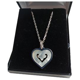 Collana O.J. Perrin con Pendente Cuore in Oro Bianco e Madreperla