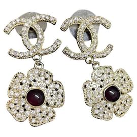 Orecchini Chanel a Fiore in Cristallo e Rubino