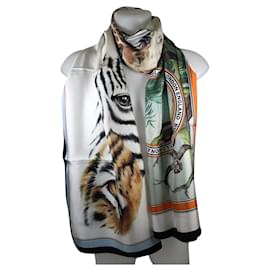 BURBERRY - Montaje - Modelo Jungle - Burberry
