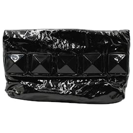 Pochette Marc Jacobs con borchie in vernice nera