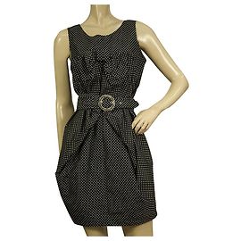 See by Chloé Minivestido con cinturón y estampado de lunares en blanco y negro de See by Chloe tamaño 42 W. arco