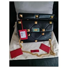 Borsa grande in pelle con borchie romane Valentino Garavani, new