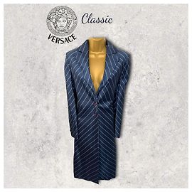 Autre Marque Versus Classic Blue Pinstripe Spring Coat IT 42 US 8 Reino Unido 10 BNWT PVP £2229