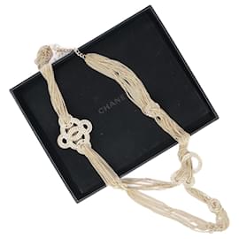 CHANEL Collares largos Metal