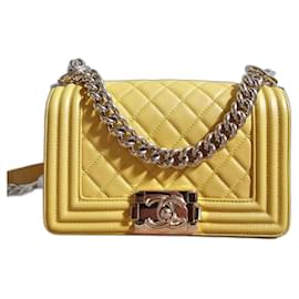 Chanel Boy kleine Lederhandtasche gelb