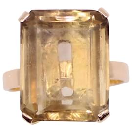 Autre Marque Anello da cocktail rettangolare con citrino montato in oro giallo 18 carati