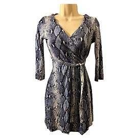 Diane Von Furstenberg Vestido cruzado de seda DvF Julian Mini