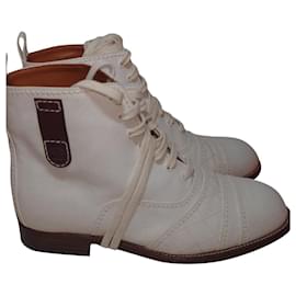 Tamaño de bota con cordones de tela Chanel 37 US 7 Reino Unido 4 AU 6