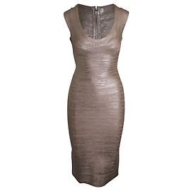 Herve Leger Bandagekleid mit U-Ausschnitt aus Rayon in Metallic-Roségold