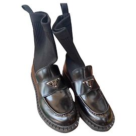 Prada Loafer Schwarz Lackleder