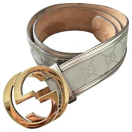 Gucci Gürtel Interlocking Buckle Silbernes Leder