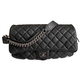 Borsa Chanel Classic Flap Nera in Pelle