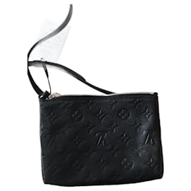 Borsa a tracolla Louis Vuitton Pallas in pelle nera