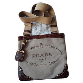 Borsa a tracolla Prada beige in pelliccia e tweed