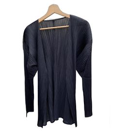 Issey Miyake Pleats Please Strickjacke