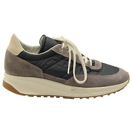 Autre Marque Common Projects Track klassische Low-Top-Sneaker aus grauem Wildleder