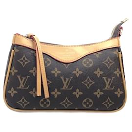 Pochette Louis Vuitton in pelle marrone