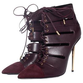 Tom Ford, Stivaletti stringati ritagliati