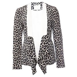 Phillip Lim, Blazer de crepé de China de seda con estampado de leopardo en talla 6/XS.