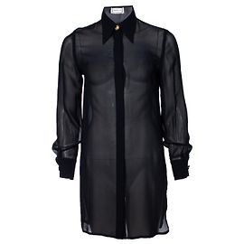 Gianni Versace, Blusa de seda negra con botones de medusa