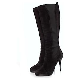 YVES SAINT LAURENT, Schwarze Wildlederstiefel. - Yves Saint Laurent