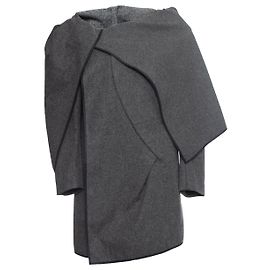 COMME des GARCONS, Grauer asymmetrischer Wollmantel