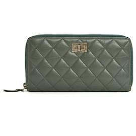Chanel 2.55 portafoglio lungo grigio kaki