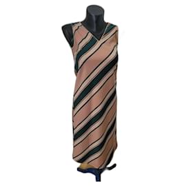Dolce & Gabbana Gestreiftes langes Kleid mit V-Ausschnitt