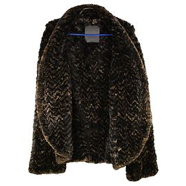 Incredibile pelliccia oversize di Fendi