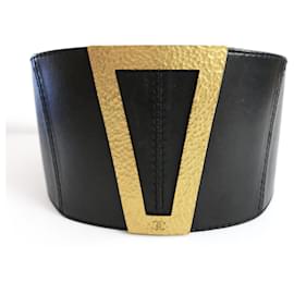 Chanel Vintage Herbst 1994  Korsettgürtel aus Leder mit trapezförmiger Schnalle