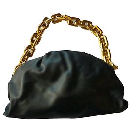 Borsa Bottega Veneta con catena grossa in pelle nera