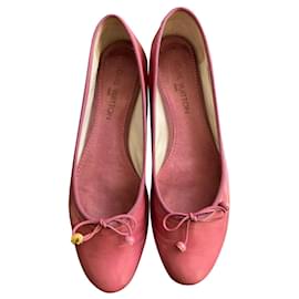 Louis Vuitton Bailarinas de charol rosa