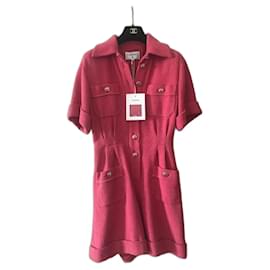 Tuta corta Chanel in tweed rosa