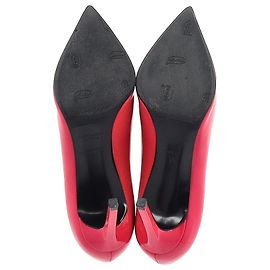 Décolleté a punta di Saint Laurent 80 in pelle di vitello verniciata rosa fucsia