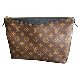 Clutch Louis Vuitton Palas