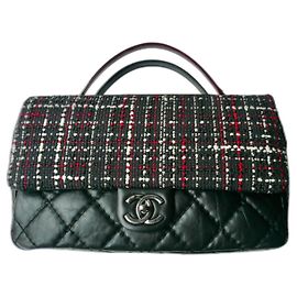 CHANEL Airlines - Borsa con patta in tweed e pelle di vitello invecchiata trapuntata - Grande NOVITÀ
