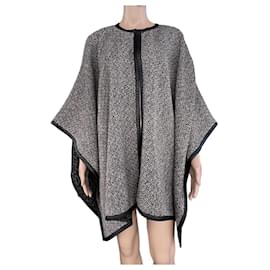 Poncho Ralph Lauren Negro y Gris de Lana y Cuero
