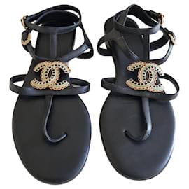 Sandali Chanel Egypt in pelle nera